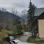 Szmaragdowy *