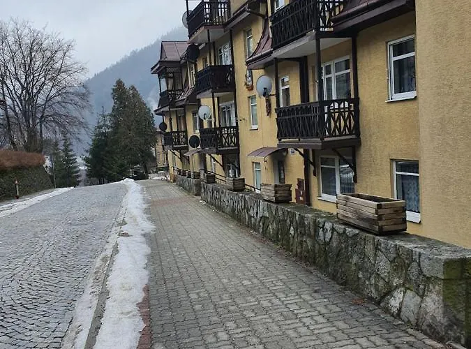 Szmaragdowy דירה